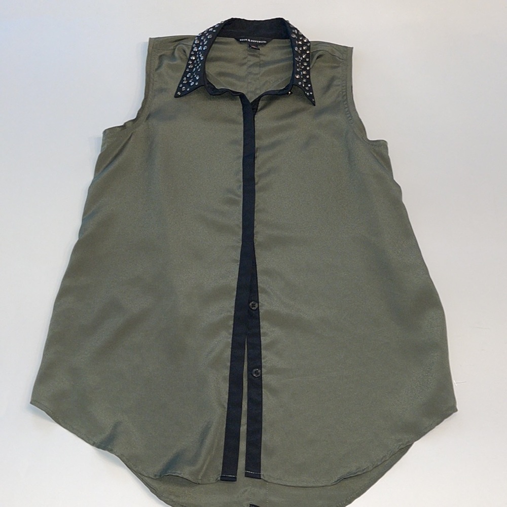Rock & Republic Sleeveless Top Size Medium EUC
